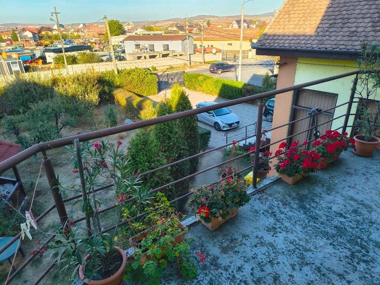 Casă cu 5 camere cu Canalizare în Turnișor