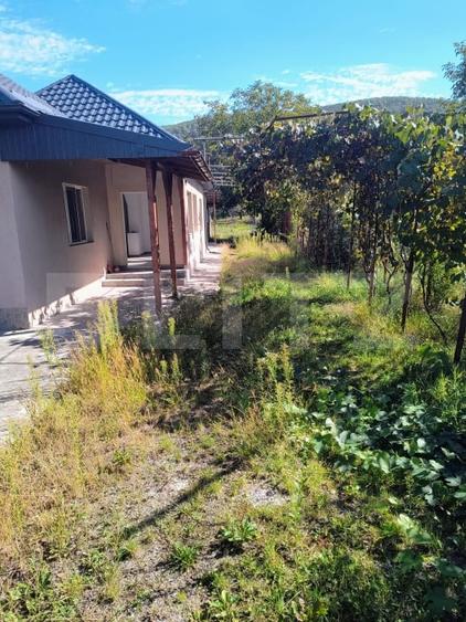 Casă individuală cu 3 camere cu Canalizare în Exterior Vest