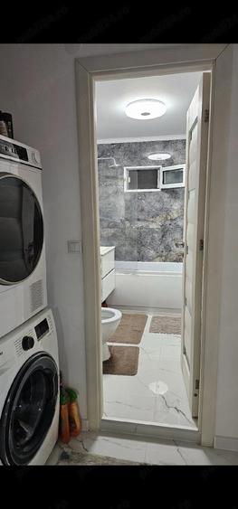 Apartament cu 3 camere decomandat în Dorobanți 2