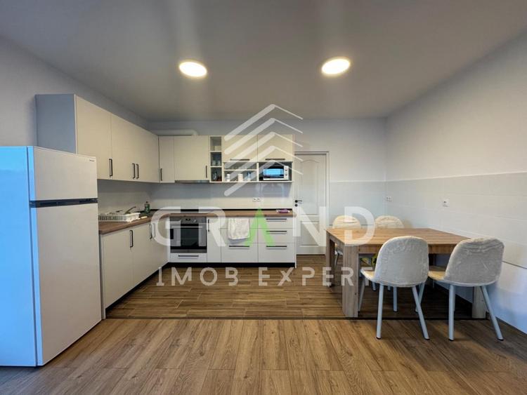 Casă individuală cu 4 camere cu Canalizare în Corușu