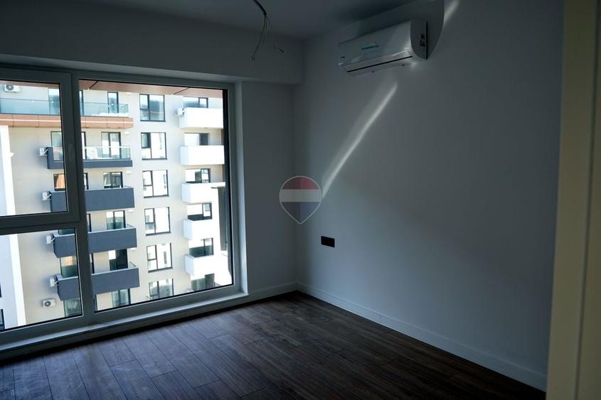 Apartament cu 3 camere decomandat în Theodor Pallady