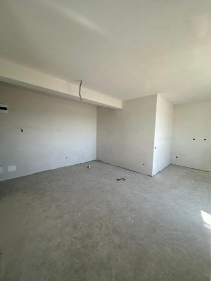 Apartament cu 2 camere decomandat în Între Lacuri