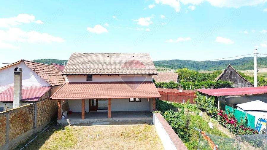 Casă cu 4 camere cu Teren 401 Mp în Hoghilag