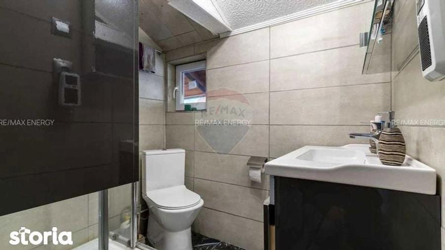 Casă cu 4 camere cu Teren 170 Mp în Râșca