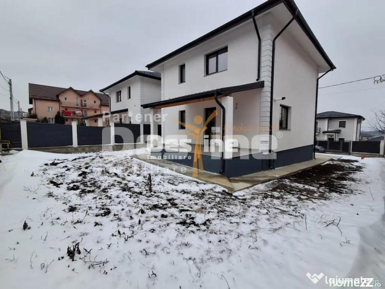 Casă cu 4 camere cu Teren 325 Mp în Valea Adâncă