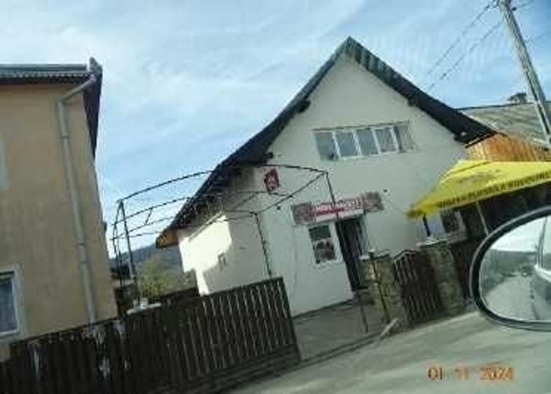 Casă cu 3 camere în Plutonița