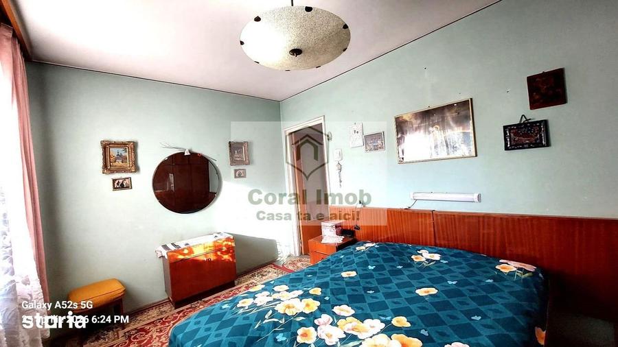Apartament cu 3 camere semidecomandat, mobilat în Colentina