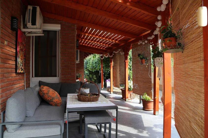 Casă cu 4 camere în Biharia