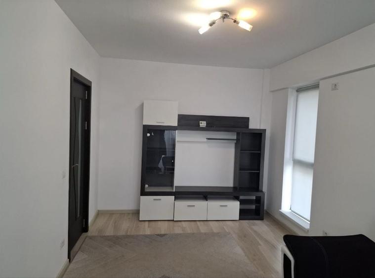 Apartament cu 2 camere decomandat în Galata