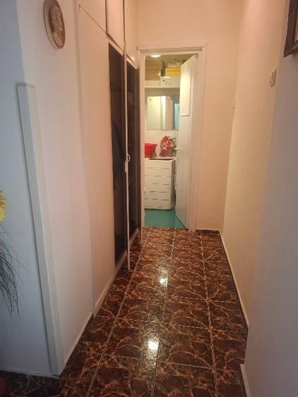 Apartament cu 4 camere decomandat, mobilat în Tineretului