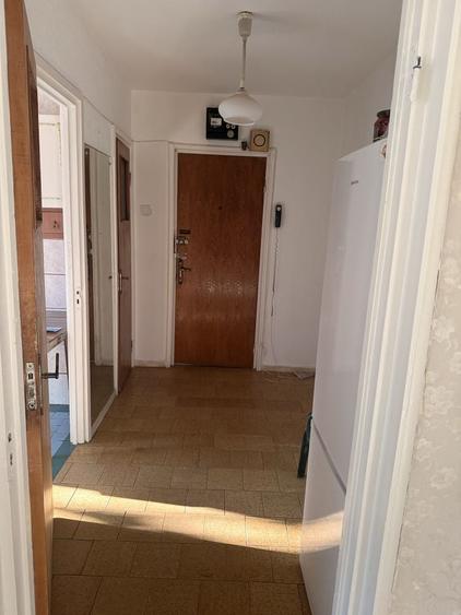 Apartament cu 3 camere decomandat în Brâncoveanu
