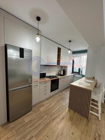 Apartament cu 2 camere decomandat în E3