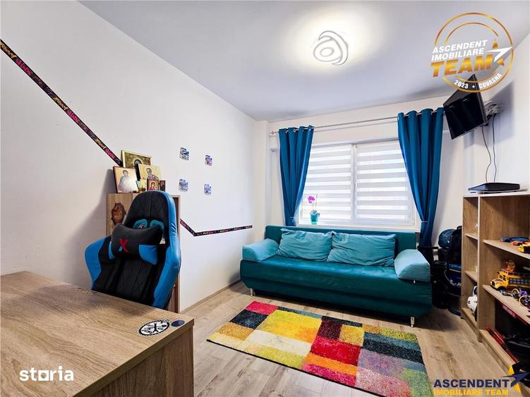 Apartament cu 4 camere, mobilat în Central