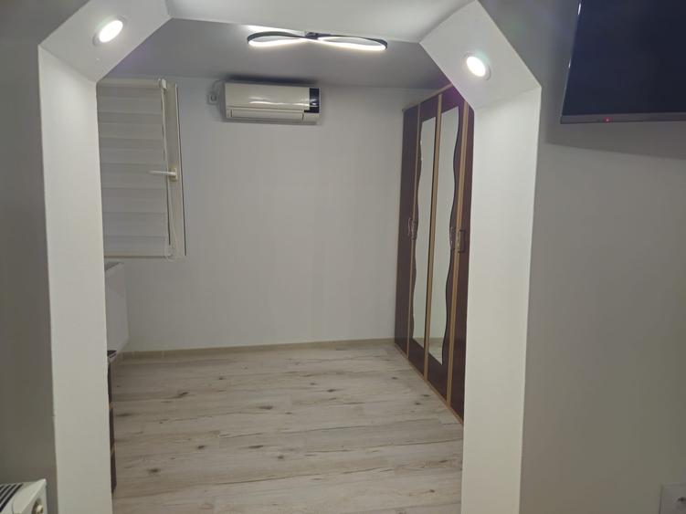 Casă individuală cu 6 camere cu Canalizare în Giulești