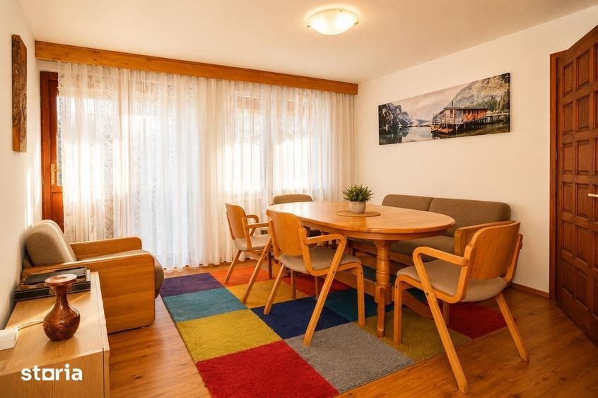 Casă cu 7 camere cu Teren 1000 Mp în Central