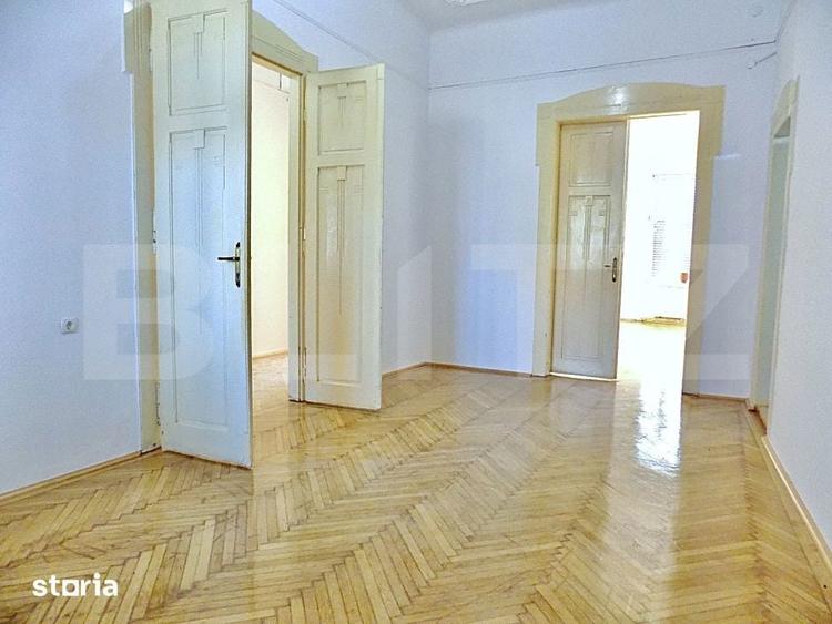 Apartament cu 4 camere decomandat în Fabric