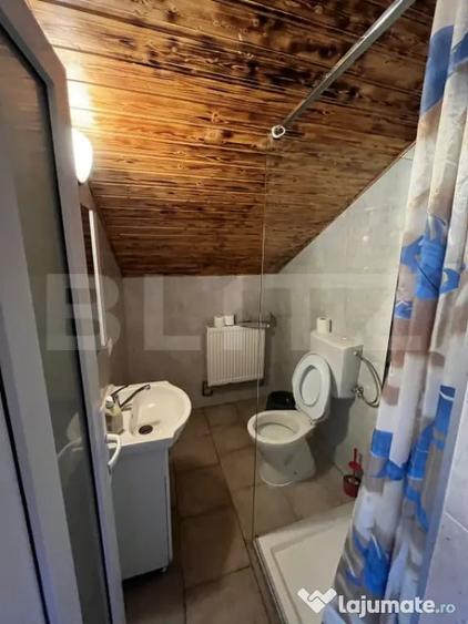 Casă cu 7 camere cu Teren 190 Mp în Beclean
