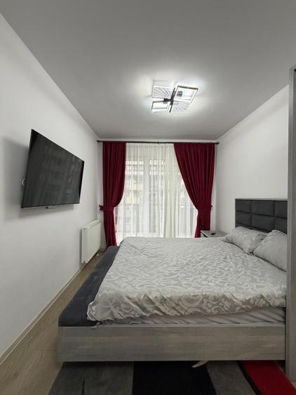 Apartament cu 3 camere semidecomandat, mobilat în Gheorgheni