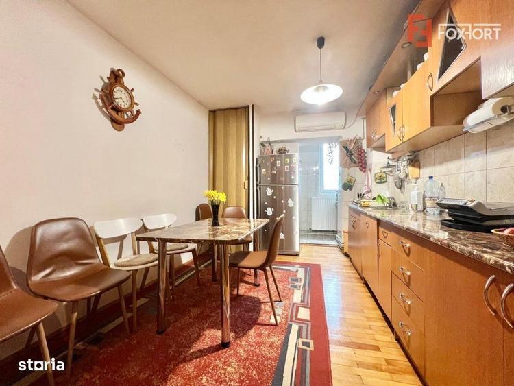 Apartament cu 3 camere decomandat, mobilat în Lunei