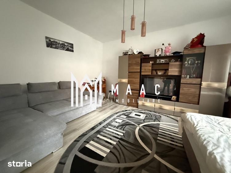 Apartament cu 4 camere semidecomandat în Lupeni