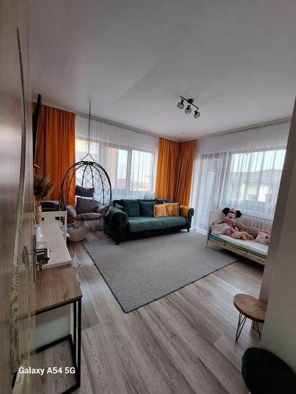 Apartament cu 2 camere decomandat în Florești