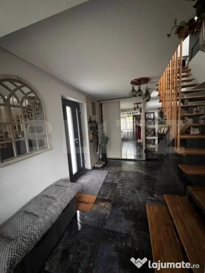 Casă cu 1 camere cu Teren 517 Mp în Noua