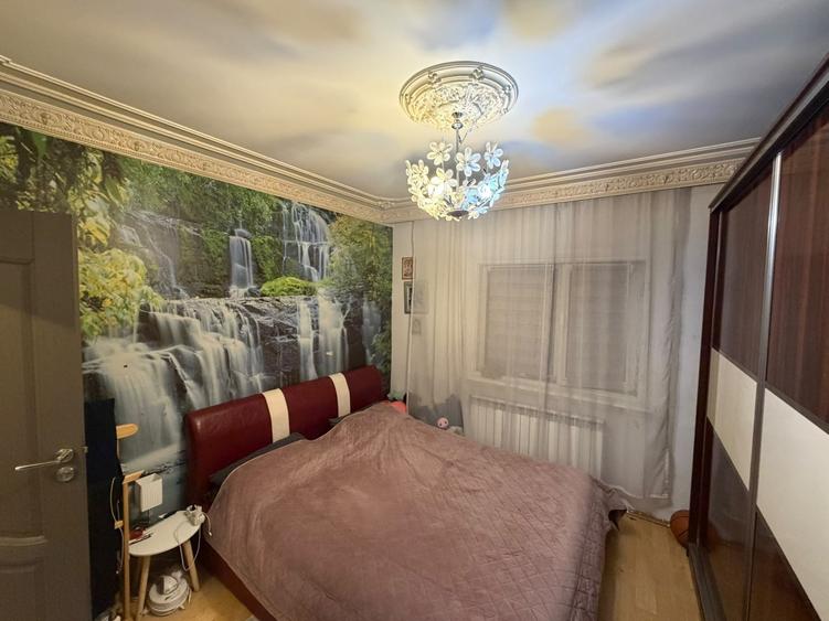 Apartament cu 3 camere decomandat, mobilat în Sebastian