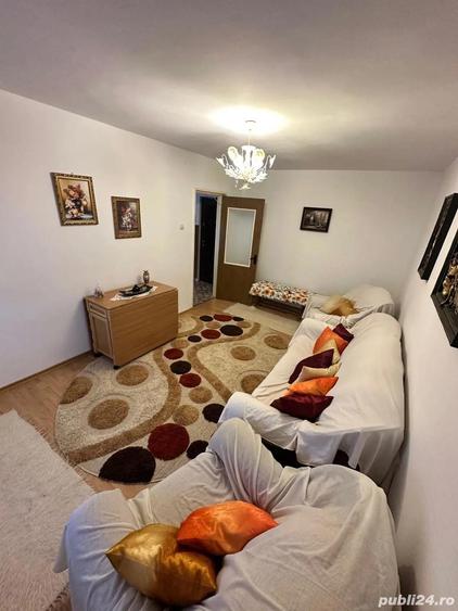 Se vinde apartament cu 3 camere, situat in Comane?ti, Bacau, etaj 4. - 3