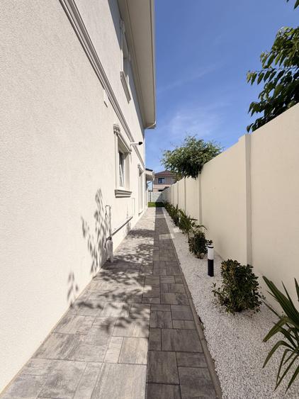 Duplex cu 5 camere cu Canalizare în Chișoda