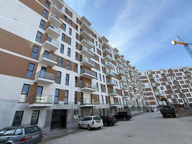 Apartament cu 3 camere decomandat în Metalurgiei