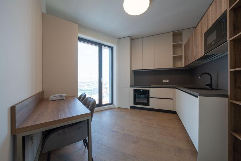 Apartament cu 4 camere decomandat, mobilat în Herăstrău