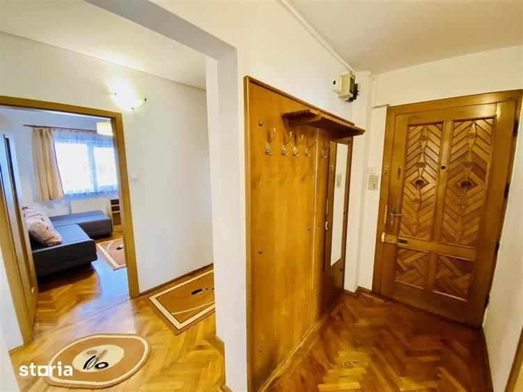 Apartament cu 4 camere decomandat în Ștrand