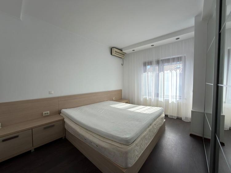 Duplex cu 3 camere cu Canalizare în Central