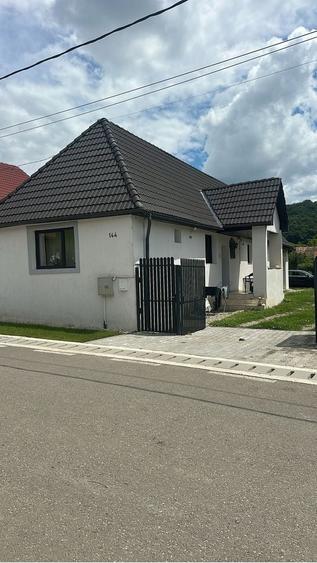 Casă cu 3 camere în Central