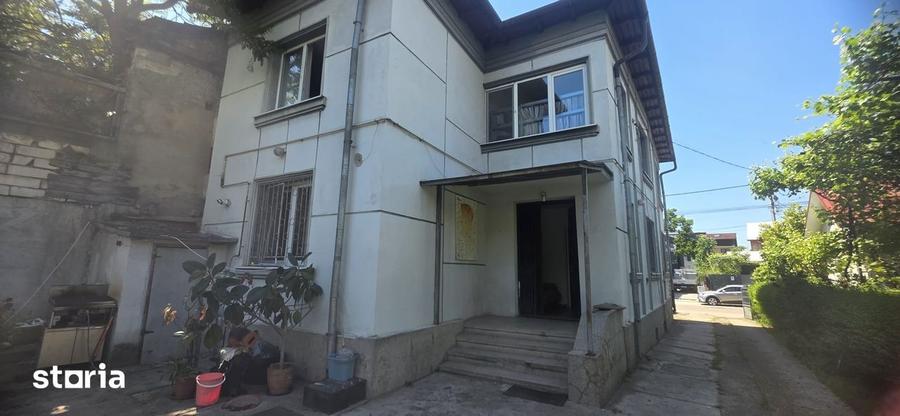 Casă cu 4 camere cu Teren 429 Mp în Calea București