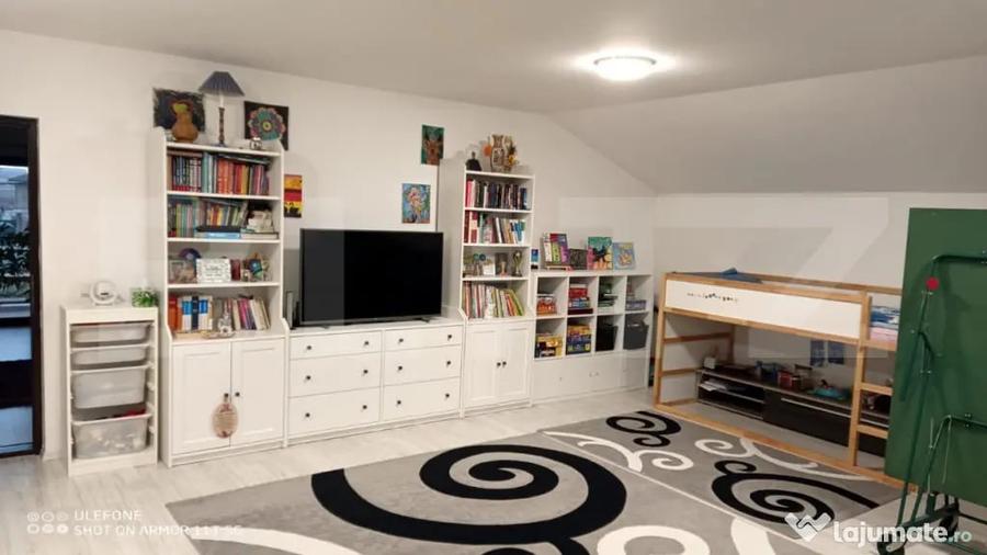 Casă cu 5 camere cu Teren 1174 Mp în Nazna