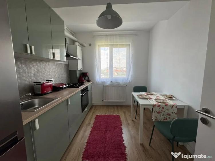 Apartament cu 2 camere decomandat în Păcii
