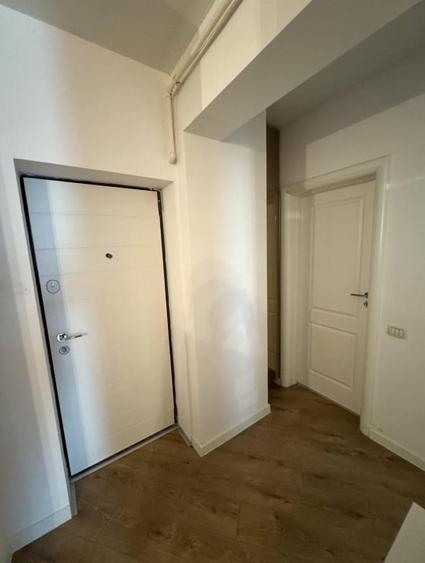 Apartament cu 2 camere decomandat, mobilat în Parcul Carol