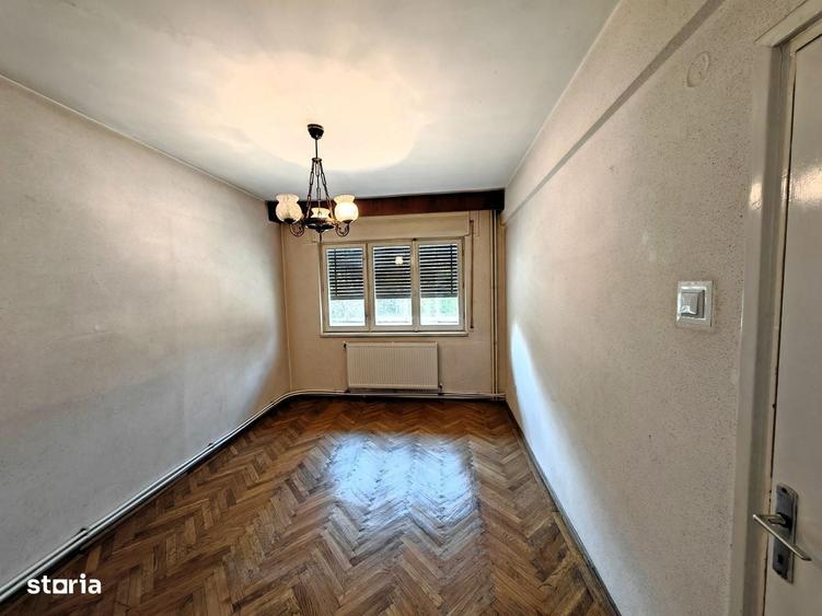 3 cam. deco., central, et. I langa Catedrala Inaltarea Domnului - 8