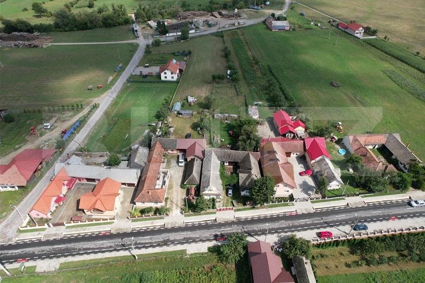 Casă individuală cu 6 camere cu Canalizare în Exterior Est