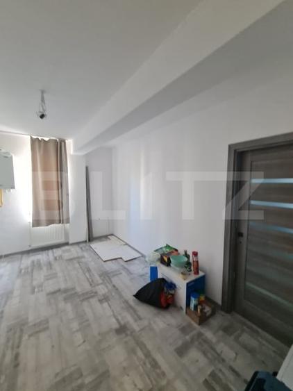 Apartament decomandat, 51 mp utili, lift, parcare inclusa in pret, zona Terra - 2