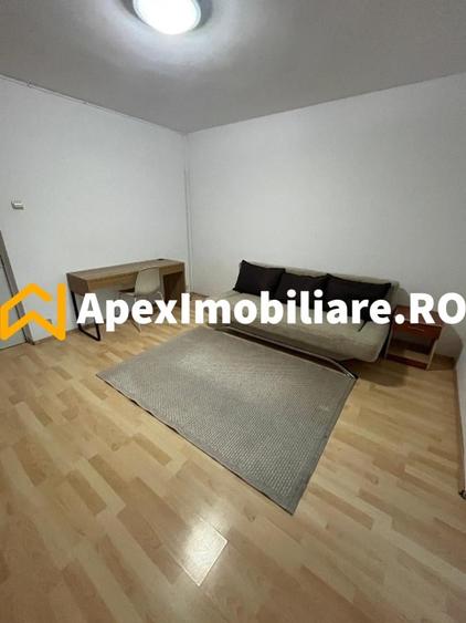 Garsonieră decomandată, mobilată în Berceni