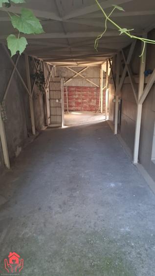 Apartament cu 6 camere semidecomandat, mobilat în Gara de Nord