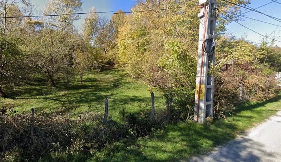 Teren de 3788 mp, în Costești