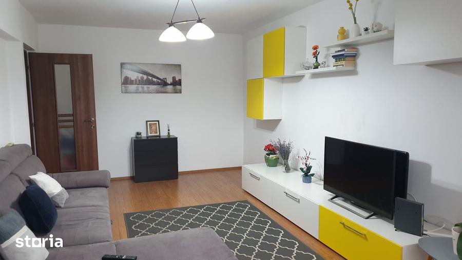 Apartament cu 2 camere decomandat în Vest