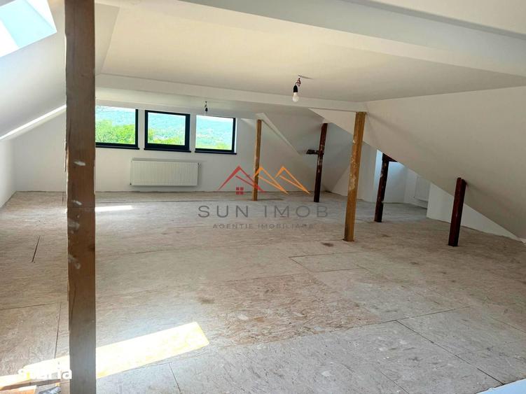 Casă cu 5 camere decomandat cu Teren 304 Mp în Poiana