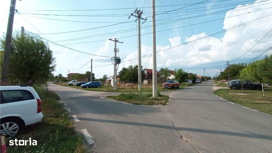 Teren de 563 mp, în Zimandu Nou