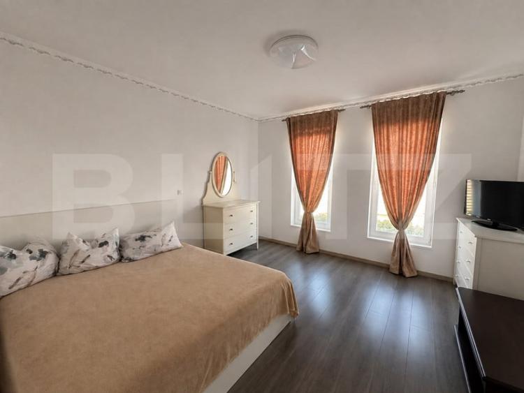 Casă cu 5 camere cu Teren 1604 Mp în Central