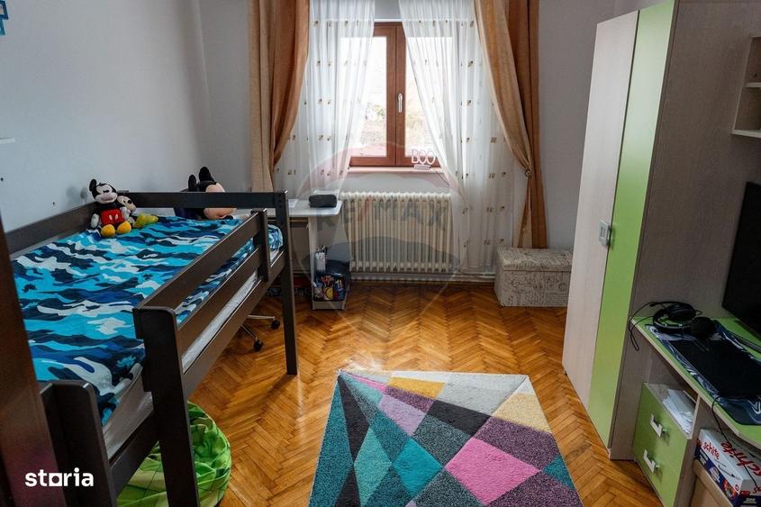 Casă cu 4 camere în Hășdat