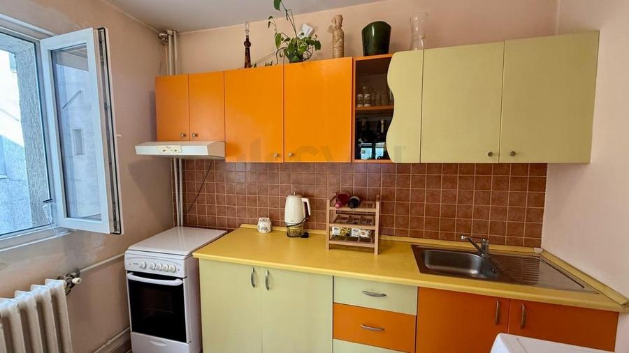 Apartament cu 2 camere decomandat, mobilat în Dorobanți